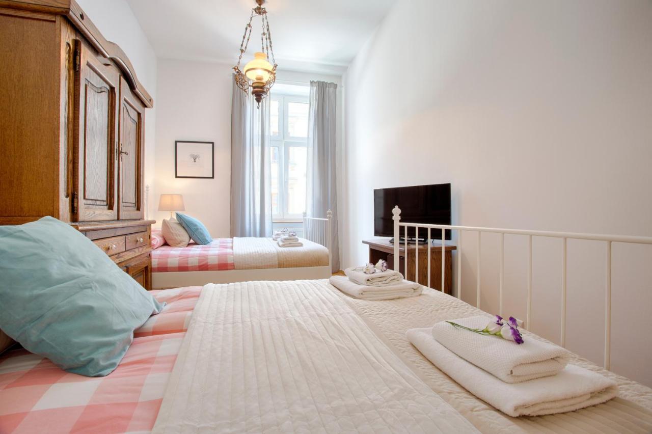 Tyzenhauz Apartments Economy Краков Экстерьер фото